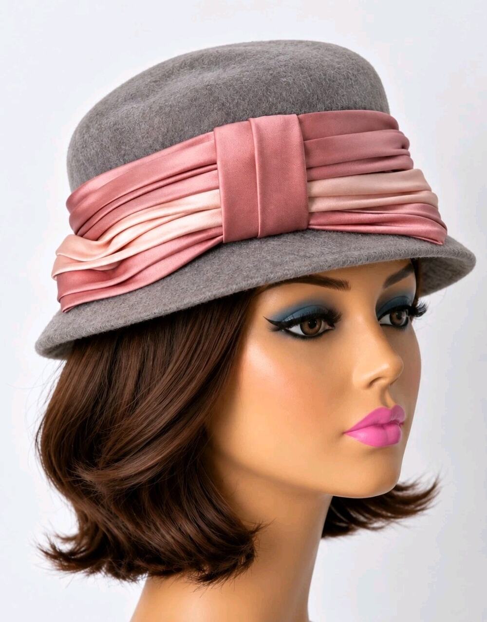 Vtg 1960s Womens Gray Felt Cloche Hat Pink Satin Pleated Bow Union Made Medium